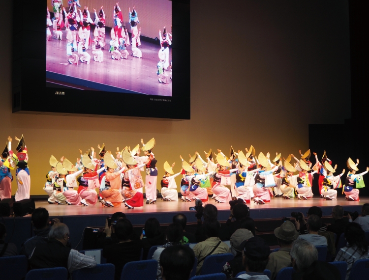 阿波踊り