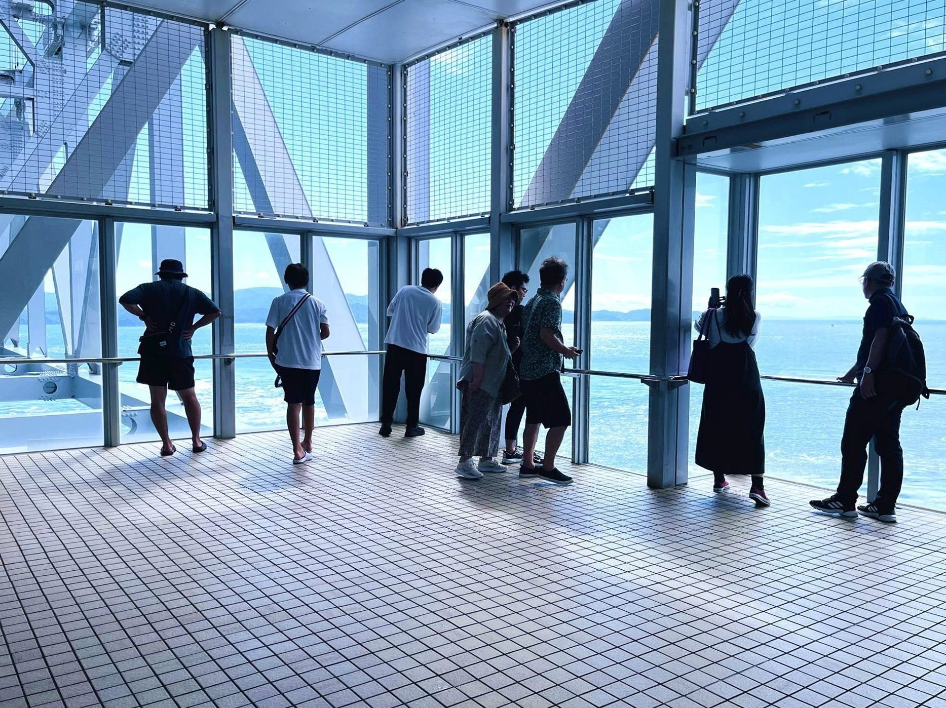 渦 の 道 展望 室