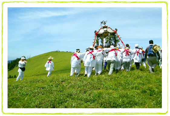 剣山夏の例大祭